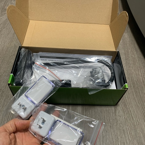 New LED Desk Lamp. New In Box. - Picture 5 of 7